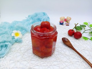 16、零添加山楂罐头,一次性吃不完装入消过毒的玻璃瓶中，密封好，冰箱冷藏保存。