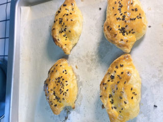 12、芝士芒果酥,烤好了，满屋子的香气