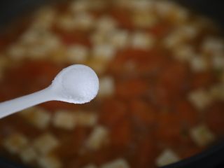 12、番茄豆腐汤,调入一点点盐