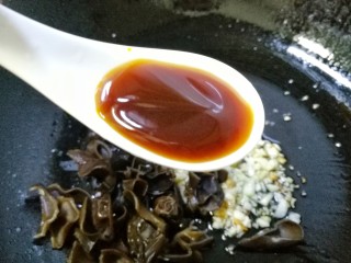 11、家常豆腐,一勺蚝油。