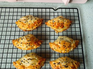 11、香蕉酥,至表面金黄