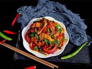 9、蒜苗肉片,之前一直吃的小炒肉，几乎每次馋都会做这个