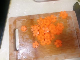 4、日式肥牛饭,切成小花花