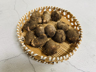 1、拔丝芋头,芋艿