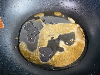 15、拔丝芋头,炒制焦糖色