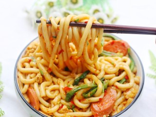 14、秒杀路边摊的炒土豆粉,就是这么简单，口感超赞，味道绝对比买的还好吃！