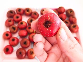 4、美味小零食  糖霜山楂,晾至山楂表皮没有一点水渍即可