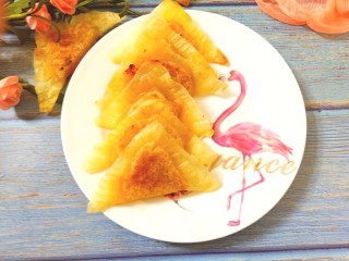 16、菠萝酱三角包,成品图