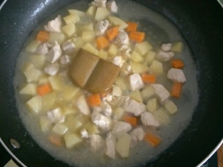 4、咖喱鸡肉便当+小熊便当,加入咖喱块