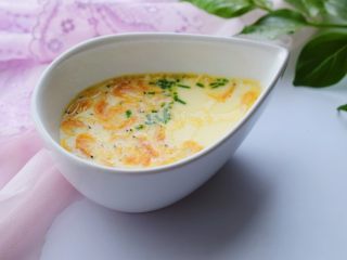 16、虾皮蒸蛋羹,营养价值很高。