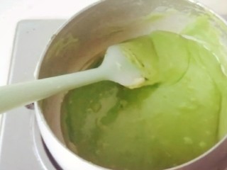 10、抹茶生巧,搅拌均匀，直到巧克力均匀无颗粒