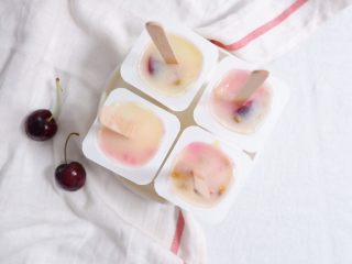 6、酸奶杯水果冻,取出放置8分钟