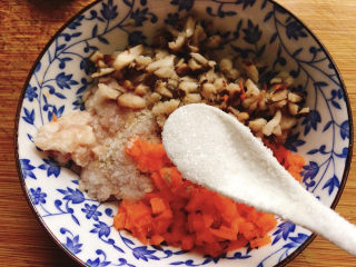 9、香菇蒸肉饼,加适量糖提鲜