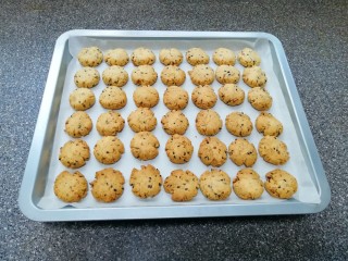 14、芝麻核桃一口酥,一口酥出炉啦！