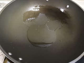 6、可乐鸡翅,起油锅