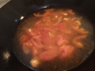 8、番茄豆腐胡辣汤,加入清水煮开