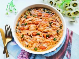 12、酸辣宽粉,无敌好吃。