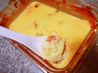 9、酸奶蛋（也可以用牛奶）,取出来就可以吃啦啦啦