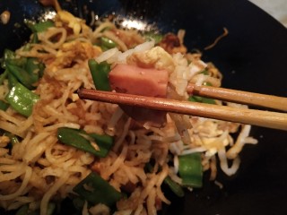 17、豆角鸡蛋火腿炒饼,开吃啦~