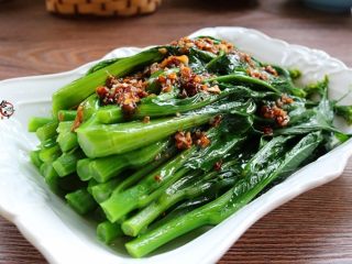 13、白灼菜心,淋在菜心上面即可