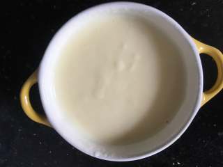 8、苹果布丁,成这样细腻的糊状，如图