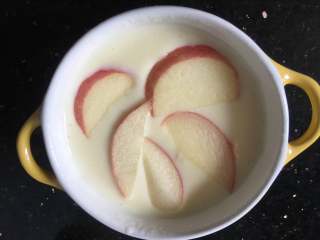 10、苹果布丁,苹果放在最上面