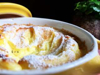 15、苹果布丁,成品，上桌品尝吧