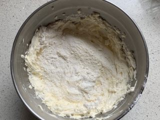 10、皇家曲奇,加入过筛的粉类