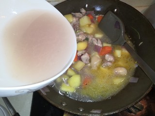 16、浓香咖喱鸡饭,加入高汤，