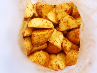 7、好吃到吮指的烤薯角,这样就可以。