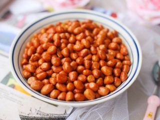 11、油炸花生米,超级香。