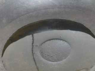 7、辣白菜鸡蛋腊肠炒饭,锅内热油