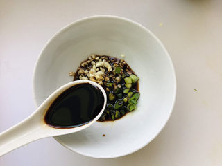 13、毛豆烧茄子,1勺老抽；