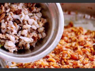 11、芹菜肉馅饺子,再加上切碎的八爪蛸