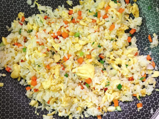 14、胡萝卜蛋炒饭,翻炒均匀
