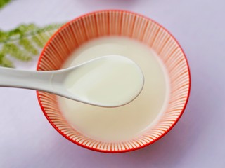 7、木瓜奶冻,放凉备用。