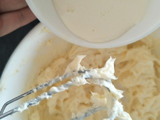 14、抹茶奶酪慕斯核桃布朗尼（8寸）,＋35克淡奶油A