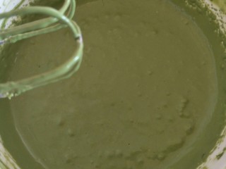 19、抹茶奶酪慕斯核桃布朗尼（8寸）,继续打均匀后，