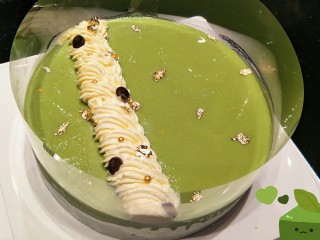 26、抹茶奶酪慕斯核桃布朗尼（8寸）,可以加一点装饰。