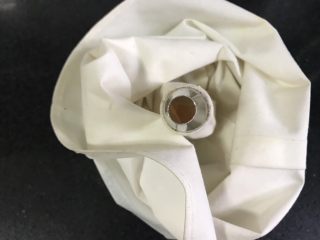 7、椰蓉饼干,准备裱花袋。