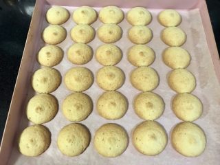 11、椰蓉饼干,出炉。