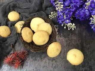 13、椰蓉饼干,椰香味很浓的。