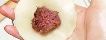 18、玫瑰鲜花饼,放入玫瑰馅