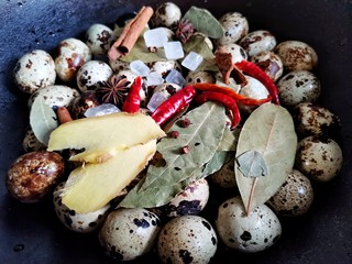 7、五香卤鹌鹑蛋,放入所有配料，