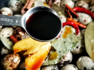 8、五香卤鹌鹑蛋,加2勺生抽，