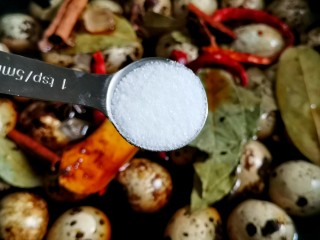 10、五香卤鹌鹑蛋,1小勺盐，