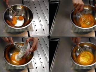 2、柳橙蛋糕,在一个大碗裡, 放入蛋黄和植物油混合均匀,然后加入原味优酪乳,继续搅拌