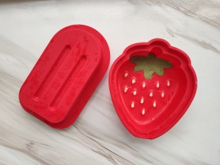 5、水果冰棍，每一口都吃得到果肉,挤完是这个样子的