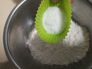 3、菠萝派,加 15克糖