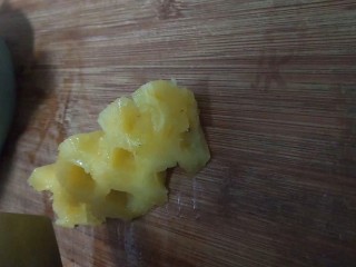 7、菠萝派,菠萝切块